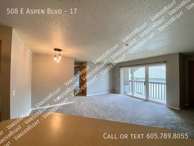 Foto del edificio - 508 E Aspen Blvd