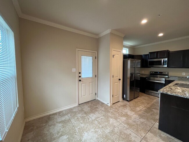 Foto del edificio - 6306 Luglio Lane #104, San Antonio, TX 78233