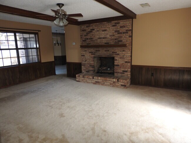 Building Photo - 2014 Beechwood Blvd