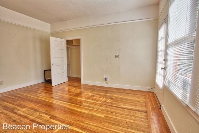 Foto del edificio - 2247 Derby St