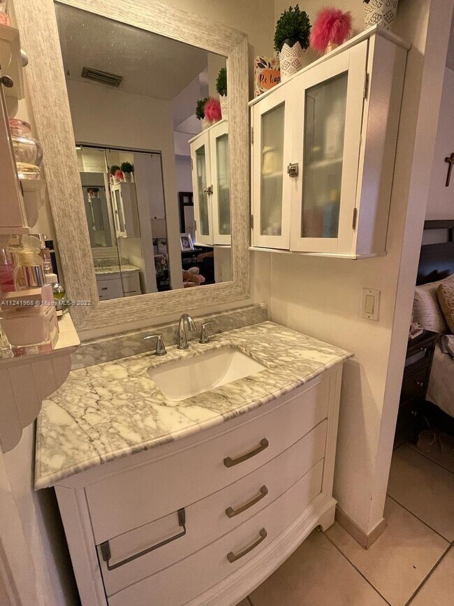 Foto del edificio - 6196 NW 170th Ln