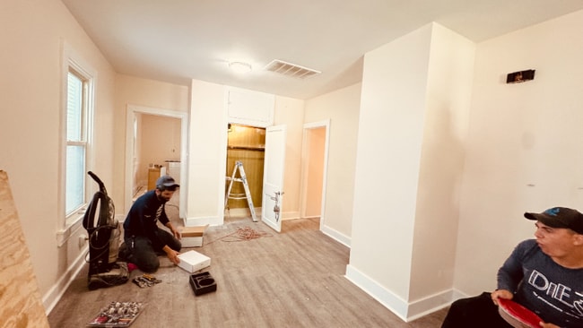 Building Photo - 504 Brentwood Ave