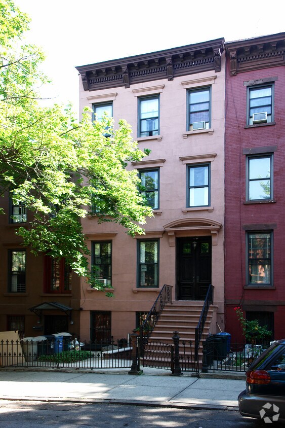 Primary Photo - 227 17th St