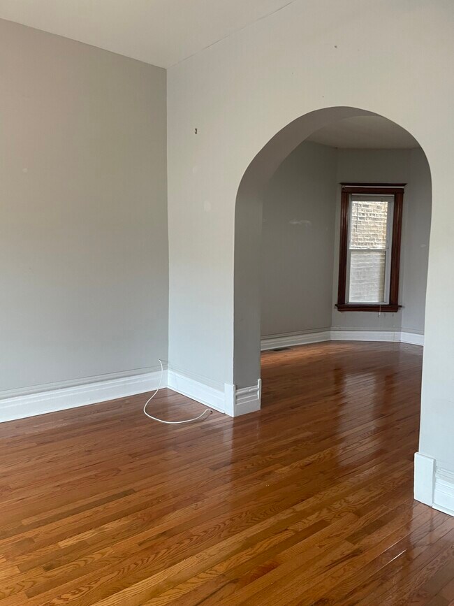 Foto del edificio - 3532 N Elston Ave