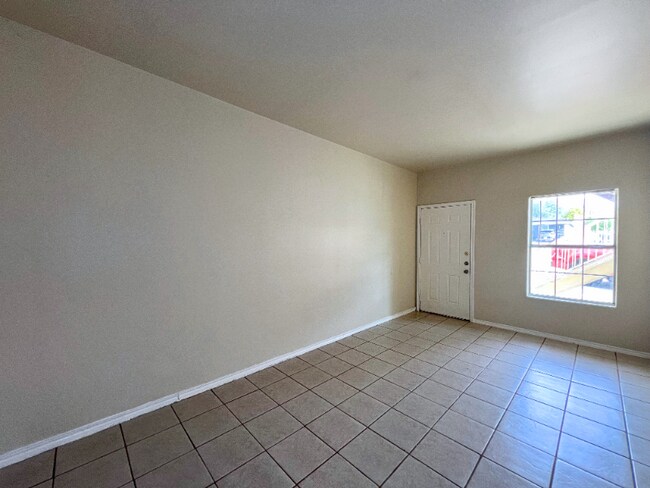 Foto del edificio - 3110 Potomac Loop