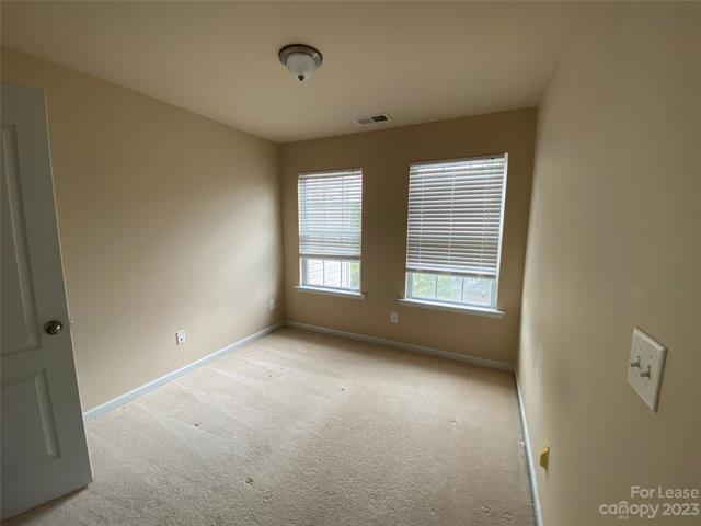 Building Photo - 9960 Evergreen Terrace Drive