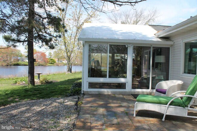 Building Photo - 42 Chatham Pl