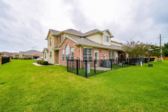 Foto del edificio - 18702 Cypress Loch Dr