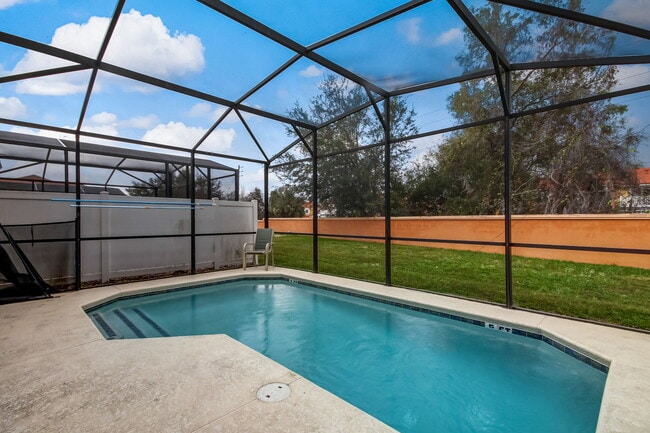 Building Photo - 500 Las Fuentes Dr