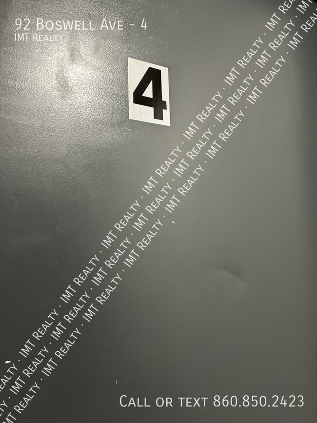 Foto del edificio - 92 Boswell Ave