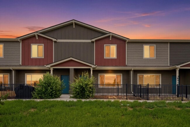 Building Photo - 3642 Ronald Reagan Ave