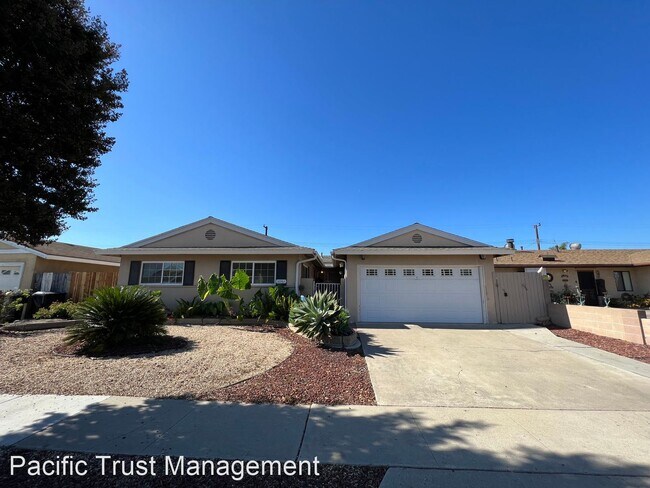 Building Photo - 3 br, 1.5 bath House - 10361 Angela Ave