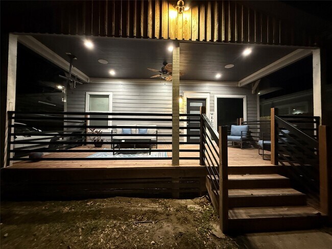 Building Photo - 410 Hunt St