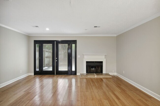 Foto del edificio - 1775 Timber Valley Way SE
