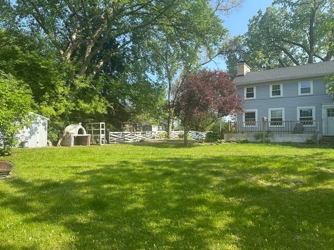 Building Photo - 3896 Drexel Ave