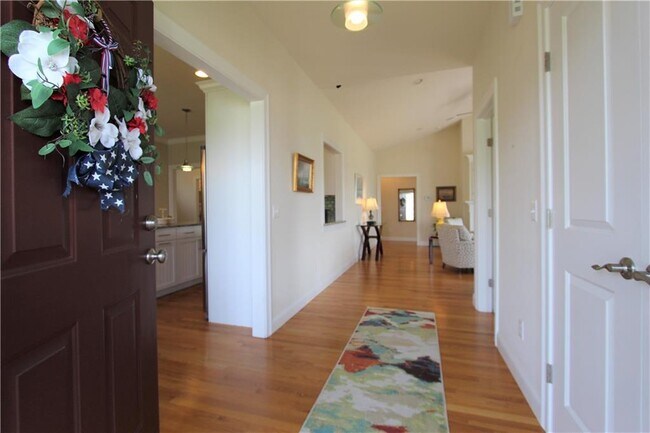 Building Photo - 96 Bay Ridge Dr