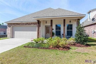 Building Photo - 9068 Falling Oak Dr