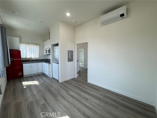 Foto del edificio - 209 N Serrano Ave