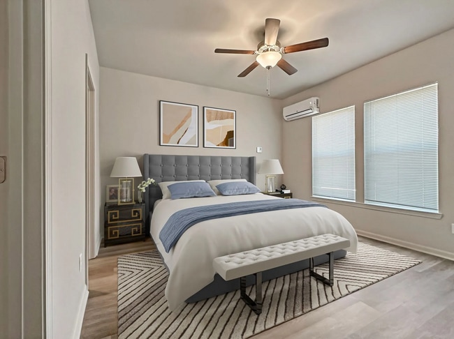 Interior Photo - Platform Warner Robins