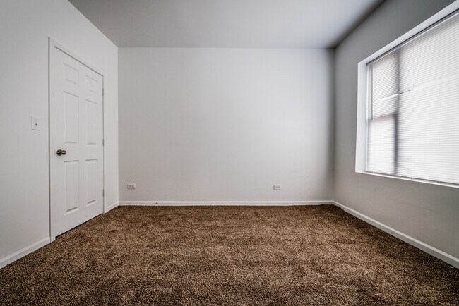 Habitación - 7300 S Yates