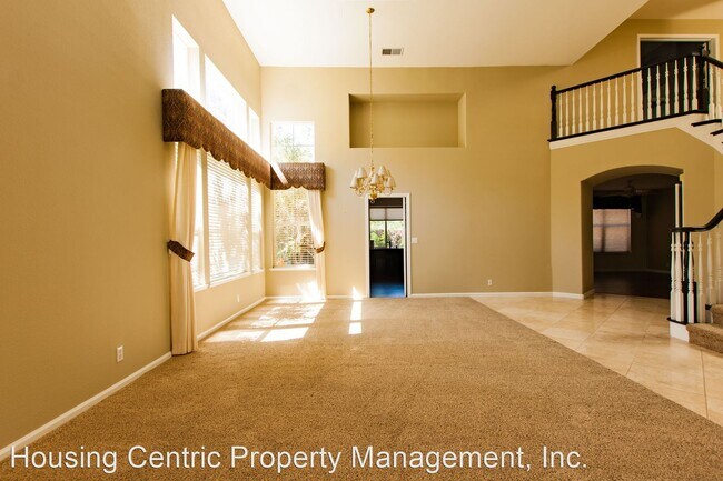 Foto del edificio - 5 br, 3 bath House - 3730 Aliso Dr