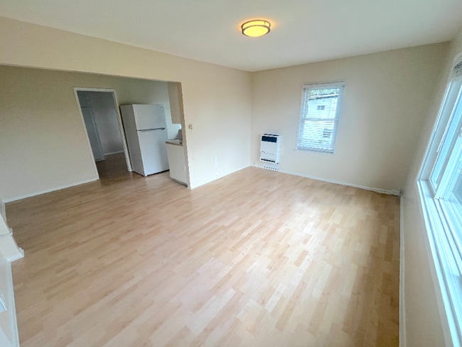 Photo - 270 Cliff Dr Apartment