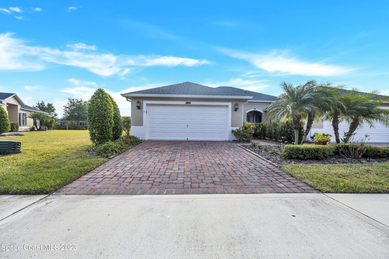 Foto principal - 3496 Bancroft Dr