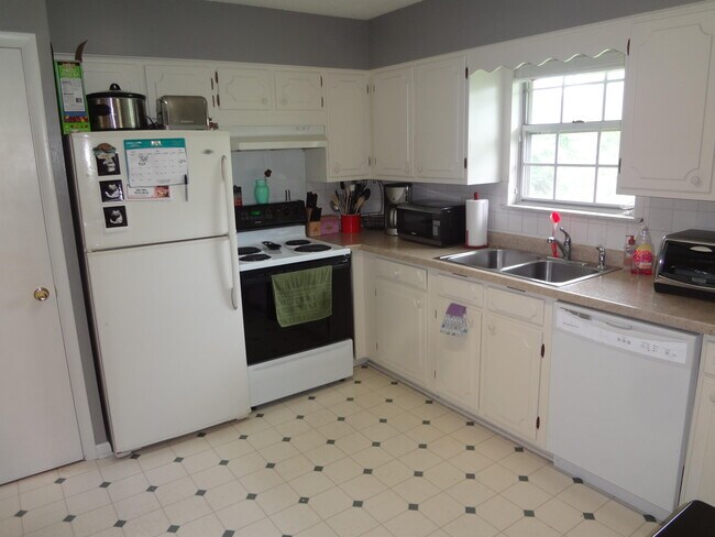 Foto del edificio - 2805 Summit Rd