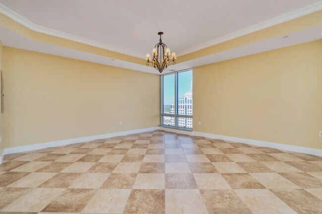 Foto del edificio - 4545 Commerce St