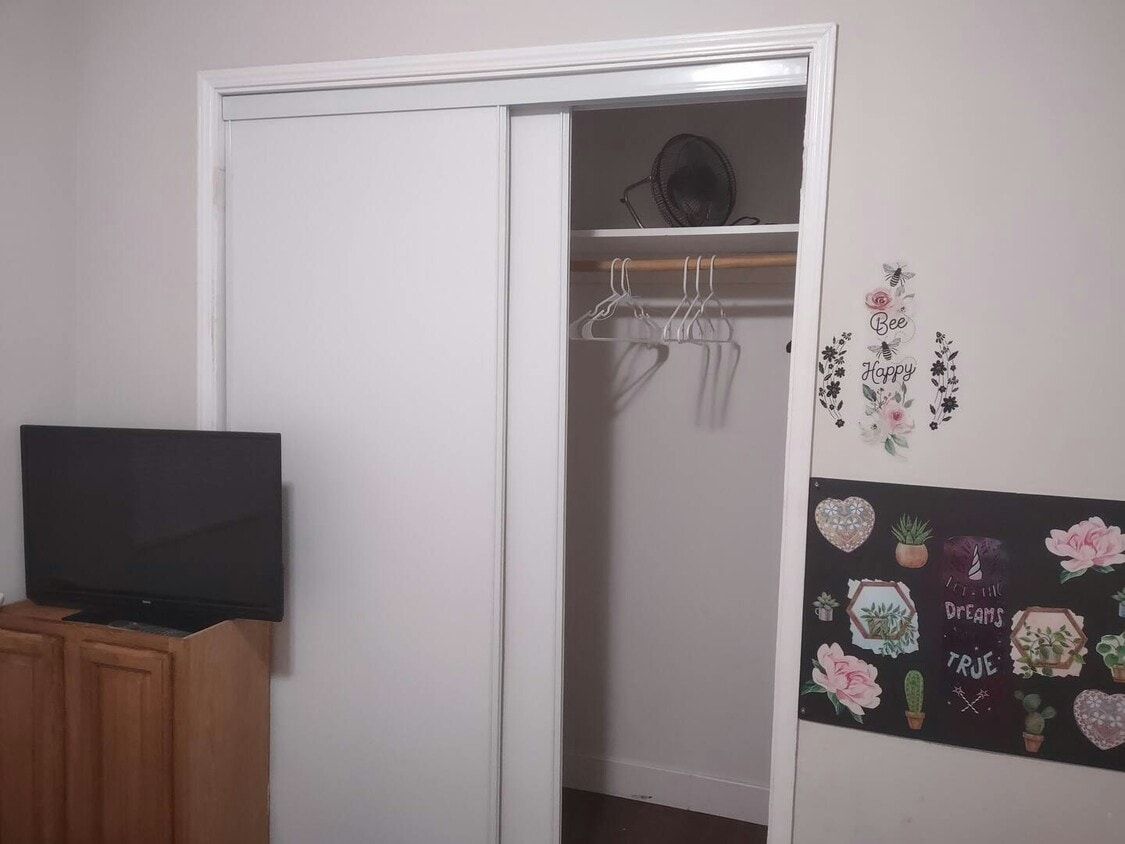 Foto del edificio - 936 Lucia Ct