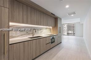 Foto del edificio - 77 SE 5th St