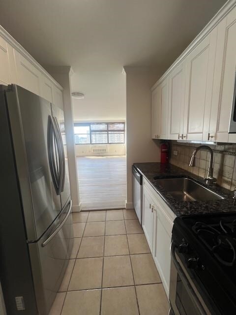 Building Photo - 7002 BLVD E