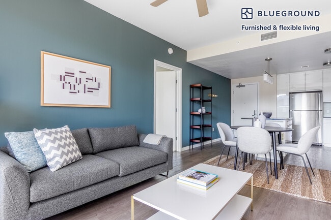 Building Photo - 690 Long Bridge St