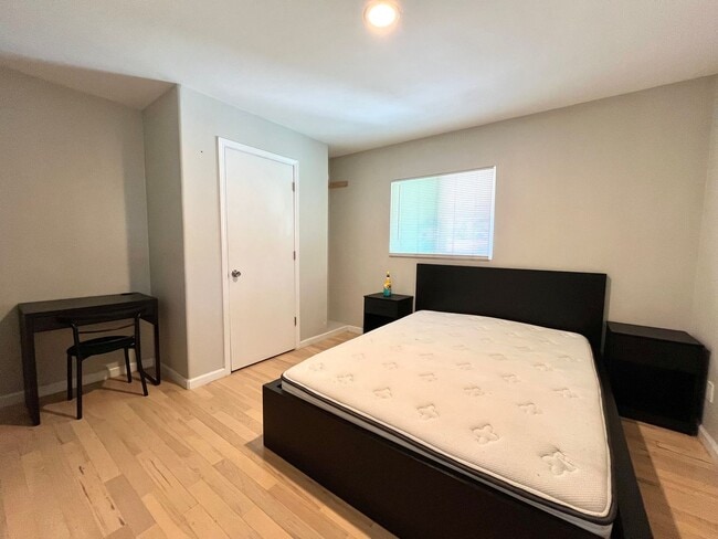 Building Photo - Super cute 1 bedroom available in San Dieg...