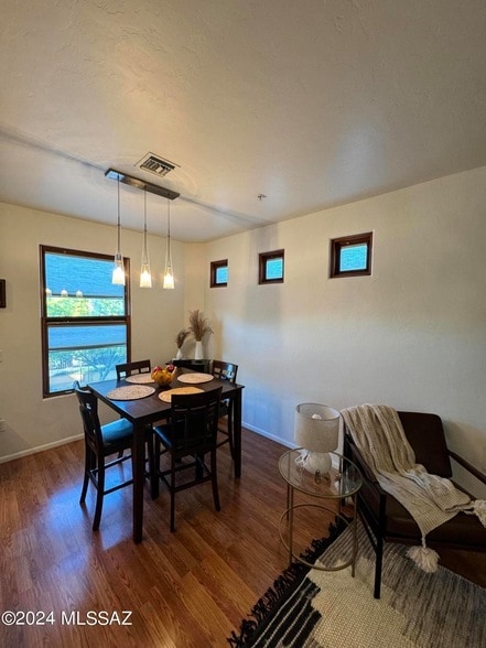 Building Photo - 2423 E Autumn Flower Dr