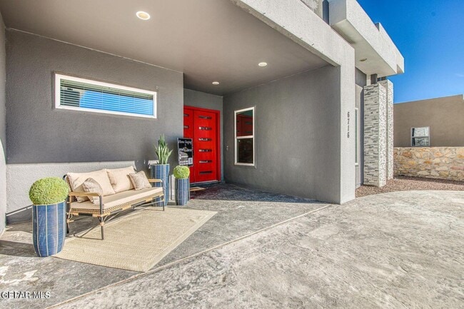 Building Photo - 6716 Rio Haciendas