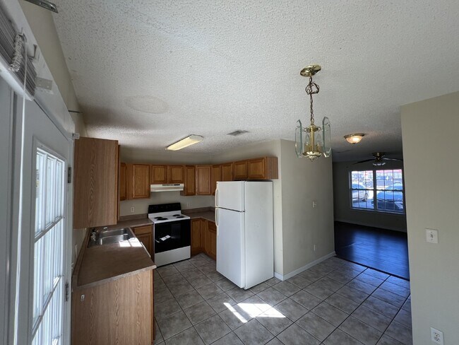Foto del edificio - Apartment for Rent