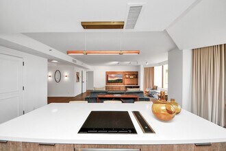 Building Photo - 1300 Lamar St