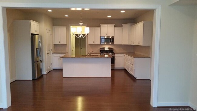 Building Photo - 4211 Greenview Alley