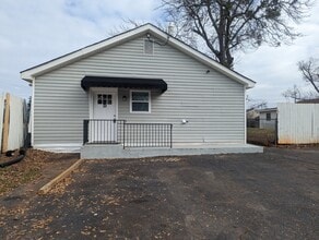 Building Photo - 260 N Cleveland Park Dr