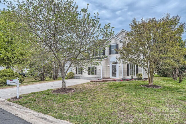 Building Photo - 2560 Governors Pointe Ct NE