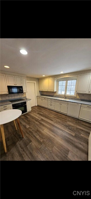 Foto del edificio - 245 Pratt St