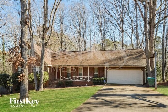 Building Photo - 2352 Rockwood Way SW