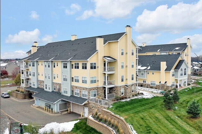 Foto del edificio - Regency Hill Apartments