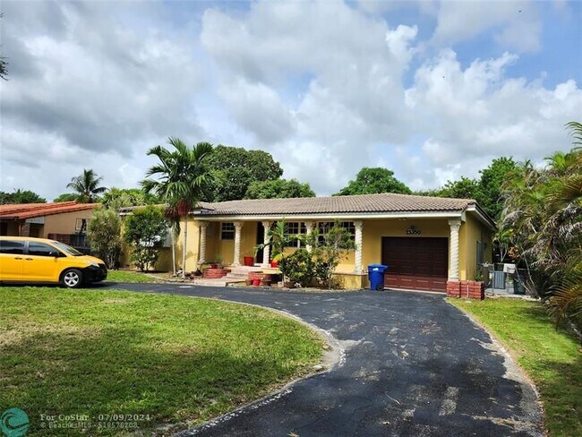 Foto del edificio - 13350 NW 1st Ave