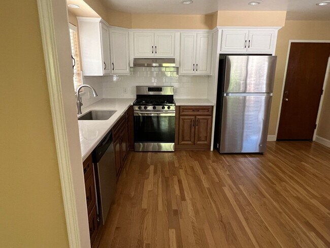 Foto del edificio - 913 Tara Pl