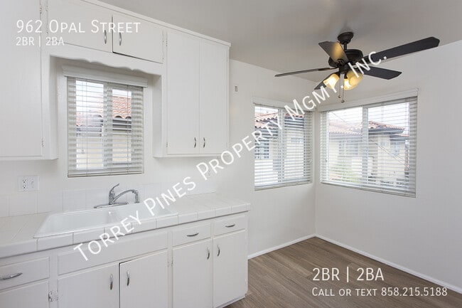 Building Photo - 962 Opal St