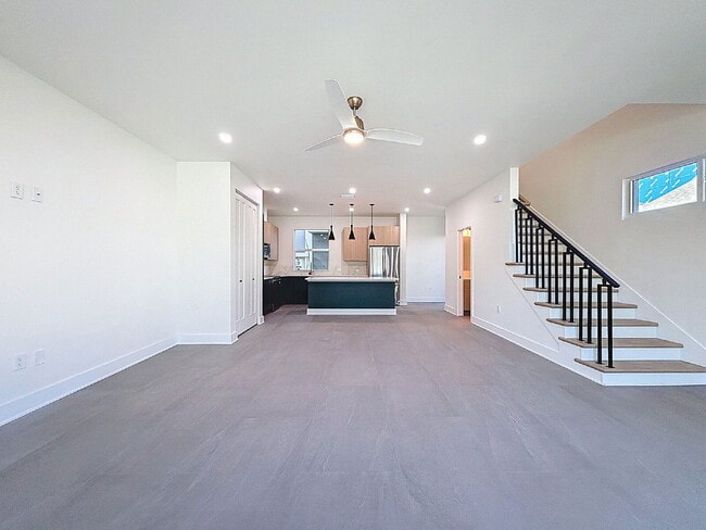 Building Photo - 340 14th St N