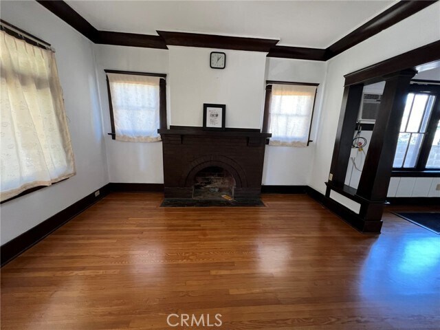 Building Photo - 924 N Stoneman Ave