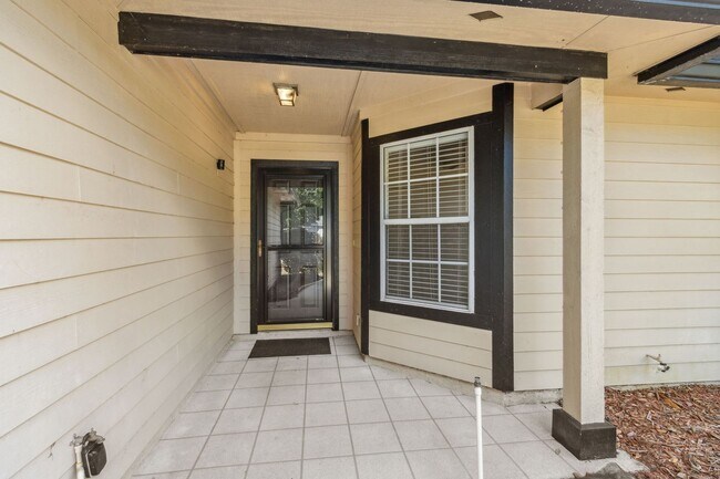 Building Photo - Charming 3BR/2BA Home on Amelia Island – C...